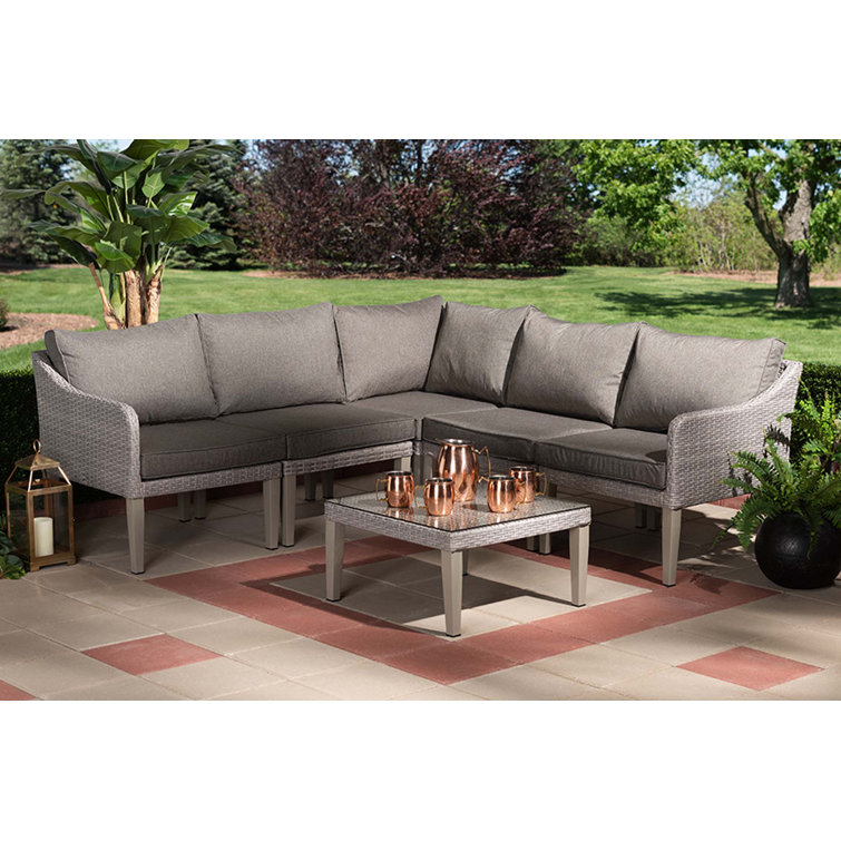 Mcnab 4 discount piece rattan sectional